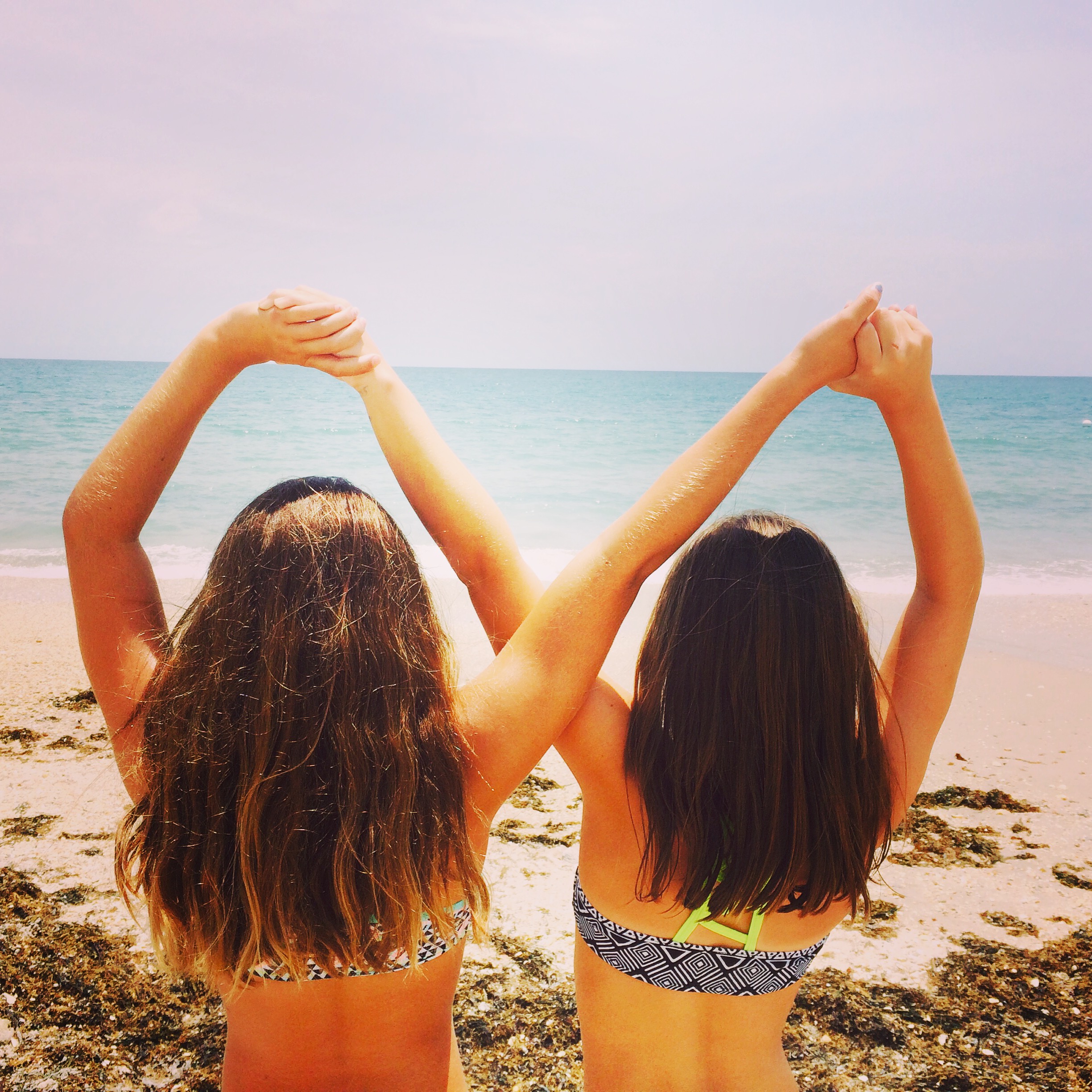 Summer Fun With My BFF - Vero's Beachiest Kid Photo Contest